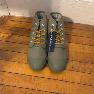 NWT BANGS Green High-Top Sneakers with Yellow Laces